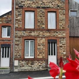 Gite les Campanules、モンテルメのホテル