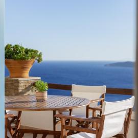 Grand Blue Terrace - Island house by Hostandros, hotel in Mpatsi