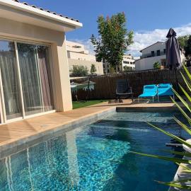 Villa d'architecte avec piscine privée, idéal pour une famille, hotel u gradu Saint-Aunès