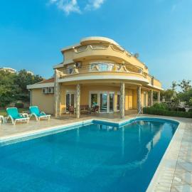 Villa Marina - Private Pool - Perfect for Families