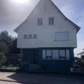 Maison avec piscine, hotell i Pommérieux