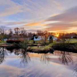 Deeside Holiday Park, hotel in Maryculter