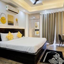The Empire Studioz Hotel Golf Course Road Studio with Kitchen & Balcony One Horizon Center Paras Hospital Cyber City, hotell i Gurgaon
