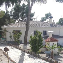 Villa Carmeryl, hotel en Baúl