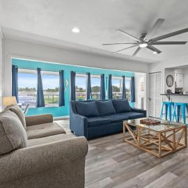 Tranquil Tortuga Lake View Central Destin, hotel i Destin