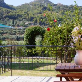 Modern retreat near Ancient Olympia and sandy beach
