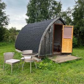 Viesnīca Camping Cabin near Jägala-Juga pilsētā Koogi