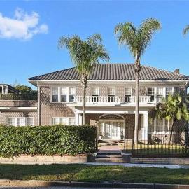 LUXURY 6000 sqft Mansion in Downtown Orlando Sleeps 12