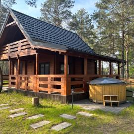 Nowe Domki w Borsku z Balią kąpielową – hotel w mieście Borsk