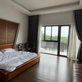 Nhà Bên Đồi - The Hill House, hotel a La Sơn