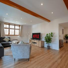 Design-Fachwerk-Suite - Balkon-Parkplatz-Therme, hotell i Sinsheim