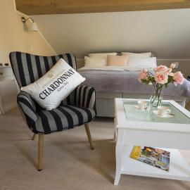 Nostalgie-Nest mit Boxspringbett, hotelli kohteessa Mayen