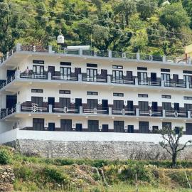 Hotel Rest and Bite, hôtel à Barkot