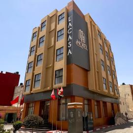 MH HOTEL LA CASA، فندق في العيون