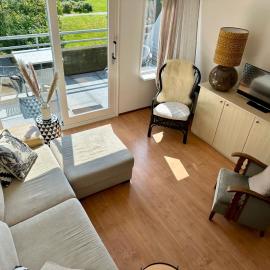 Zilt - Licht appartement Ameland met balkon en zwembad
