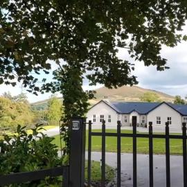 Ballyhoura Farm Escape Experience with Alpacas & Fairy Forest, viešbutis mieste Ballyorgan