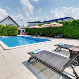 Awesome Home In Stubicke Toplice