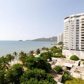 2 Dormitorios Vista Mar. Piscina y Spa โรงแรมในGaira