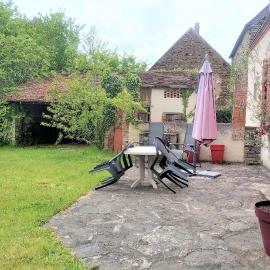 Gite cosy 4 pers en vallée de la Creuse, hotell i Baraize