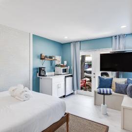 The Palm Frond - Upgraded Studio at PalmView of Sanibel with Bikes, hotelli kohteessa Sanibel