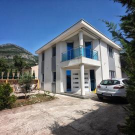 Villa Seventh Heaven, Hotel in Sutomore