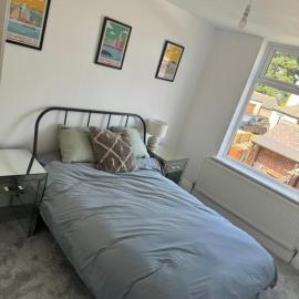 Cosy Garden View Room in Shared House, hotel in Altofts