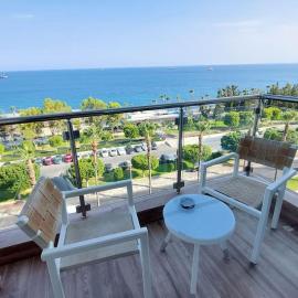 Limassol Molos Hawaii Royal - Front-line 2 bedroom โรงแรมในลิมาซอล