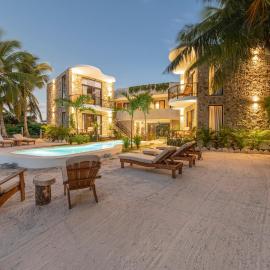 Cucu Hotel El Cuyo, viešbutis mieste El Cuyo