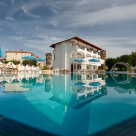 Estia hotel, hotel v destinácii Foúrka