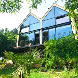 Burgstrasse Apartment West mit Garten und Sauna, ξενοδοχείο σε Altleiningen