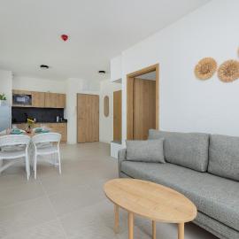 Aquamarina Dąbki - Tuż przy Plaży z Parkingiem by Noclegi Renters