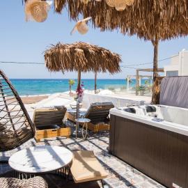 Gloo Glamping "by Checkin", ξενοδοχείο στη Χερσόνησο