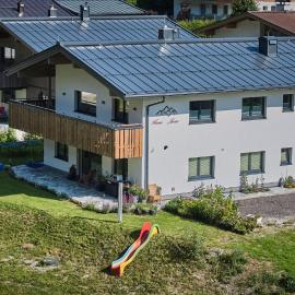 Haus Joan - Apartments, Hotel in Saalbach-Hinterglemm