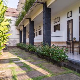Kubu Lestari Homestay, hotel in Sanur