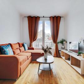Cozy Apartment 2Bdr-4P - in the Heart of Suresnes