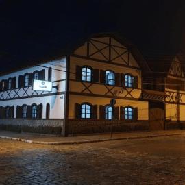 Casa Blanca Pousada Hotel – hotel w mieście São Lourenço