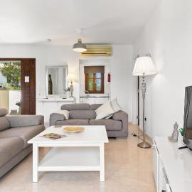 2 bedroom Apartment Chloe with communal pool, Aphrodite Hills Resort