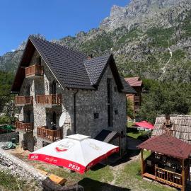 Stonehouse villa, hotell sihtkohas Valbonë