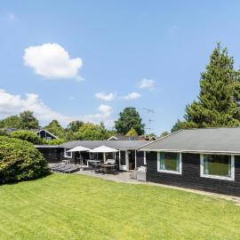 4 Bedroom Stunning Home In Gilleleje