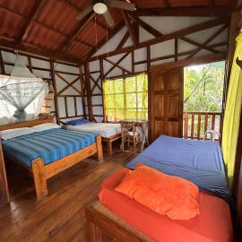 Casa de Colores, hotel v destinácii El Zonte