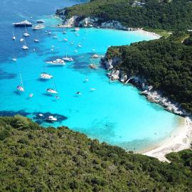 Toula Cottage Antipaxos 10mins from Voutoumi beach, hôtel à Antipaxos