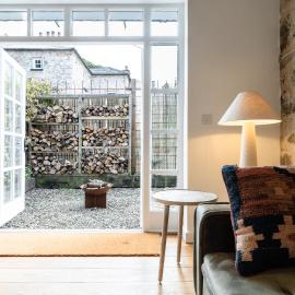 Hideout - STAY LAGOM, hotel in Ballycastle