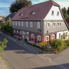 Café Brumme - FeWo Annett, hotell sihtkohas Obercunnersdorf