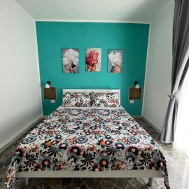 Lār, hotel in Mola di Bari