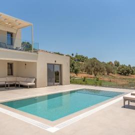 Villa Melina - Elysian Villas Kefalonia, 200m from Sandy Beach，米尼亞的飯店