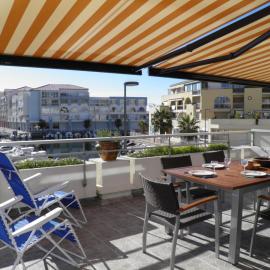 Appartement moderne, 2 pièces cabine, terrasse et véranda, proche plage, parking privé - FR-1-338-133