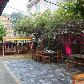 Chenkun Guesthouse، فندق في لونغيان