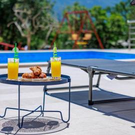 Perfect holiday in Vila Hany home, hotel en Šestanovac