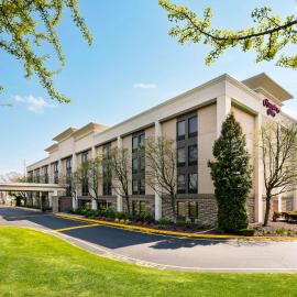 Hampton Inn Long Island/Islandia, ξενοδοχείο σε Islandia