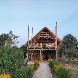 Engiri Game Lodge and Campsite, hotel a Katunguru